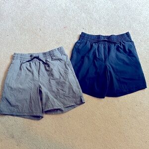 Old navy stretchtech quick dry Two pair boys short size medium navy and grey